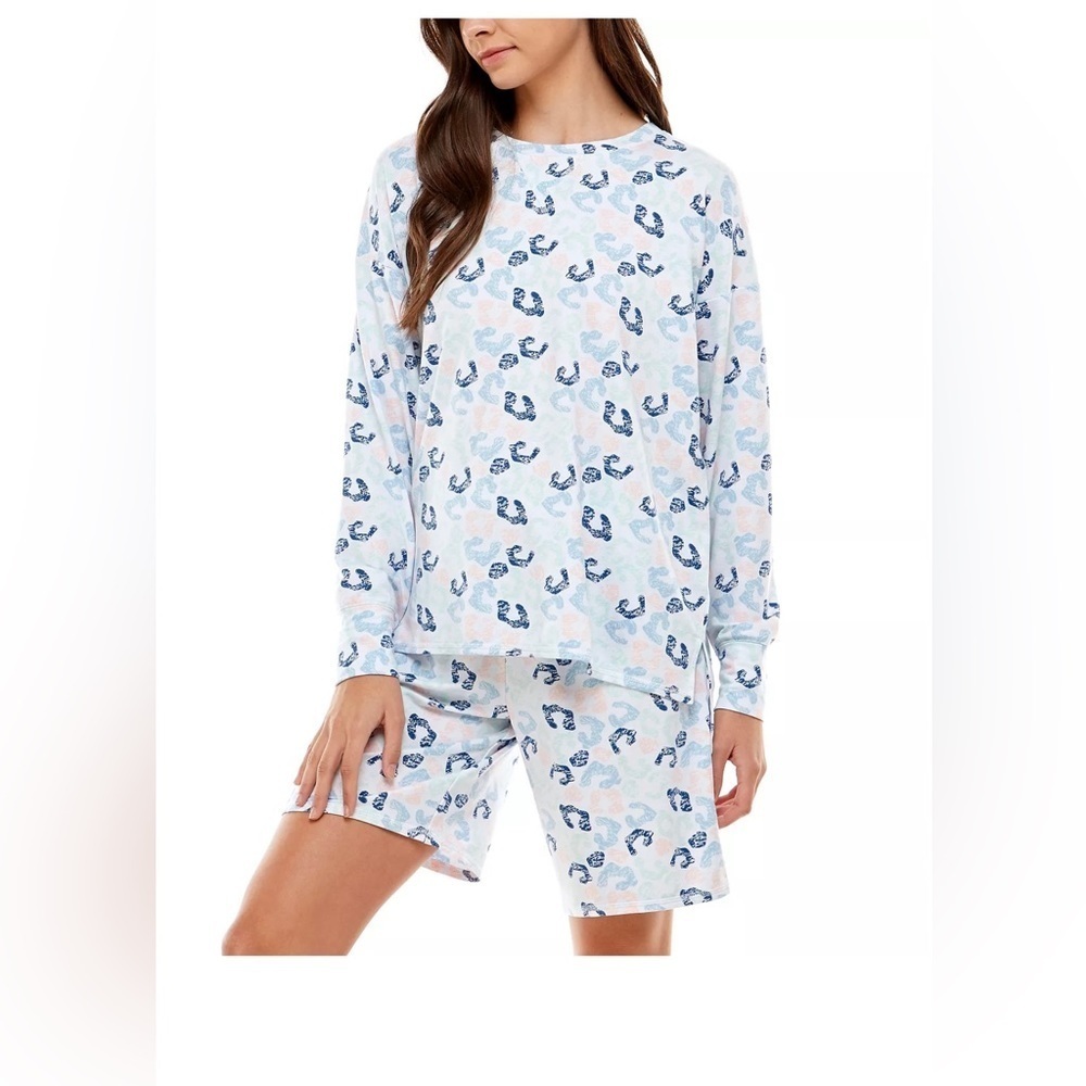 NWT ROUDELAIN
Cozy Luxe Bermuda Shorts Pajama Set